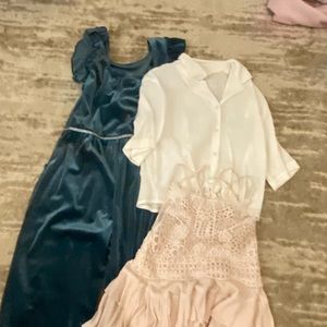 Selling because to small fun and colorful jumper and dress